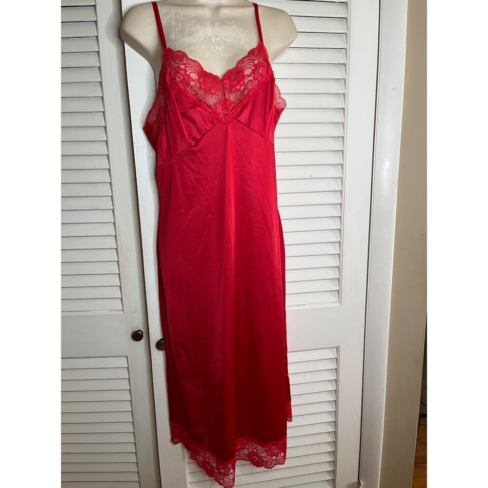 Cabernet Vintage Red Lace Trim Full Slip Dress Adjustable Straps Style 5881 36